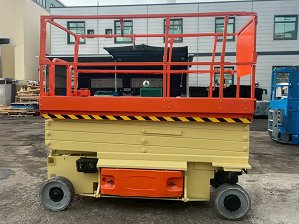 【整新】JLG  3246ES 高空作業自走車